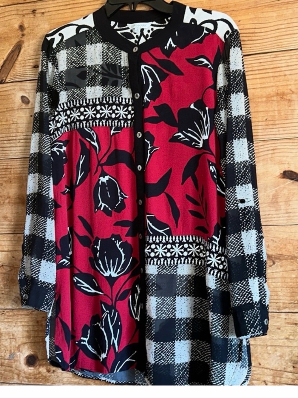 John Mark mixed media print embroidered button down top size small